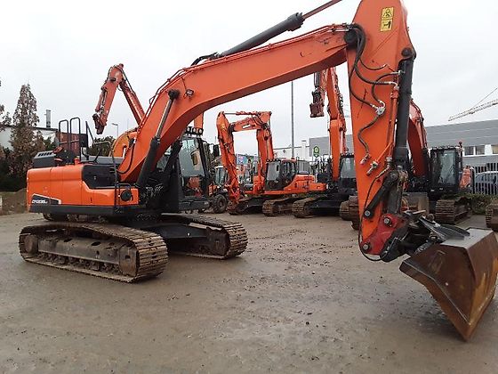 Doosan DX235LC-5