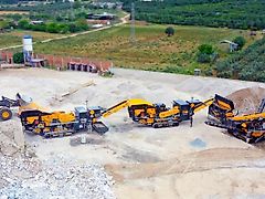 Fabo MOBILE JAW AND IMPACT CRUSHER + VIBRATING SCREEN COMBINATION